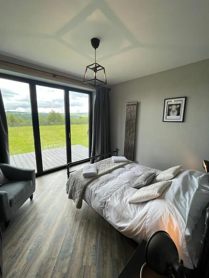 Дом отдыха Three-Winds-Guesthouse South Crosland